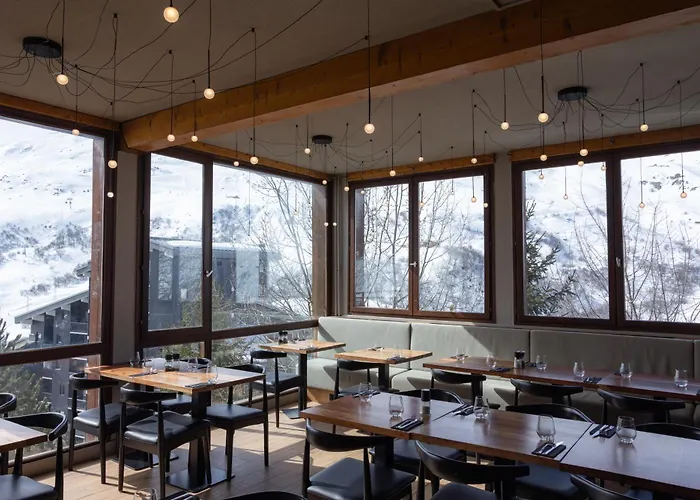 Alpeen Hotel